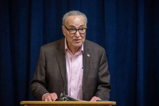 RECORD DATE NOT STATED U.S. Senator Schumer Calls On Trump And RFK Jr. To Restore Infectious Disease Research, Vaccine, And Viral-Threat Funding Gutted Across HHS And CDC As Outbreak Spreads (NEW) U.S. Senator Schumer Calls On Trump And RFK Jr. To Restore Infectious Disease Research, Vaccine, And Viral-Threat Funding Gutted Across HHS And CDC As Outbreak Spreads. May 10, 2026, New York, New York, USA: U.S. Senator Chuck Schumer (D-NY) calls on President Trump and Secretaries Kennedy and Rubio to restore infectious disease research, vaccine and vital-threat funding gutted across HHS and CDC, and rejoin the W.H.O. as hantavirus outbreak spreads on May 10, 2026 in New York City. (Credit: M10s TheNews2)(Foto: M10S Thenews2 imago images) U.S. Senator Schumer Calls Copyright: xM10sx