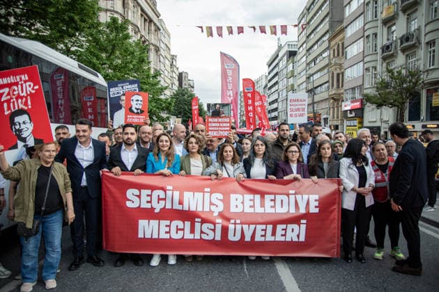 May 13, 2026, Istanbul, Istanbul, Turkey: Supporters of the Republican People s Party (CHP) take part in the first â€oeDemocracy and Freedom March†organized by the Istanbul Provincial Presidency in Istanbul, Turkey, on May 13, 2026. The march began in front of the Ataturk Museum in the district of Sisli and ended in front of the Sisli Municipality building. Thousands of demonstrators participated in the rally, chanting slogans such as â€oeNo to trustee appointments,†â€oeFreedom for political prisoners,†and messages supporting detained mayors. Istanbul Turkey - ZUMAt171 20260513_zip_t171_012 Copyright: xAbdullahxTepelix