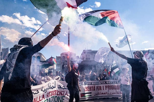 May 16, 2026, Milan, Lombardy, Italy: People take part in a national rally in support of Palestine on May 16, 2026, in Milan. The rally, organized in the run-up to the general strike on May 29, drew participants from all over Italy, and the organizers drew up 17 demands, including an end to the genocide, the termination of all economic agreements with Israel, and a halt to arms sales to Israel. Milan Italy - ZUMAs377 20260516_znp_s377_033 Copyright: xPietroxStariccox