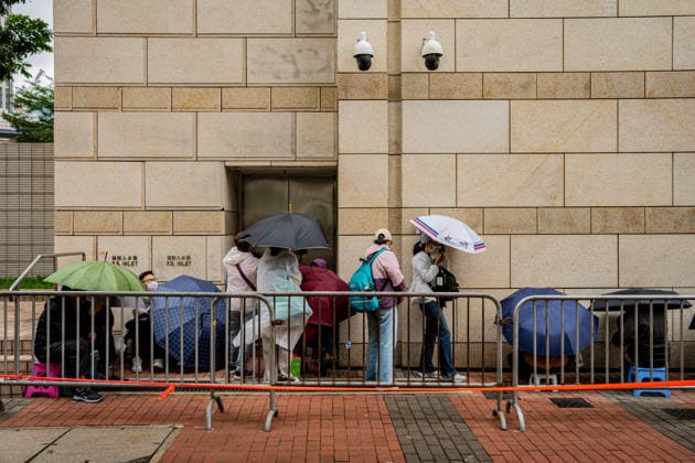 Closing arguments of Tiananmen Square activists trial starts HONG KONG, CHINA - MAY 18: People queue to attend a hearing at the West Kowloon Magistrates Court in Hong Kong, China, on May 18, 2026. Closing arguments in the national security case involving the Hong Kong Alliance in Support of Patriotic Democratic Movements of China are expected to last three days. Lee Cheuk-yan, 69, and Chow Hang-tung, 41, who organised candlelight vigils to mark Beijing s deadly crackdown on demonstrators in Tiananmen Square in 1989, are standing trial for incitement to subversion , which carries a maximum penalty of 10 years in jail. Harry Leung Anadolu Hong Kong China. Editorial use only. Please get in touch for any other usage. Copyright: x2026xAnadoluxHarryxLeungx