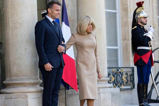 President Macron Welcomes Papua New Guinea PM Marape - Paris Brigitte Macron, First Lady of France, and Emmanuel Macron, President of the Republic, before he received James Marape, Prime Minister of Papua New Guinea, at the Élysée Palace in Paris, on 20 May 2026, as part of bilateral partnerships in the Indo-Pacific region in the fields of security and defence, the fight against illegal fishing, biodiversity and sustainable development. Photo by Jeremy Paoloni ABACAPRESS.COM Paris France Copyright: xPaolonixJeremy ABACAx