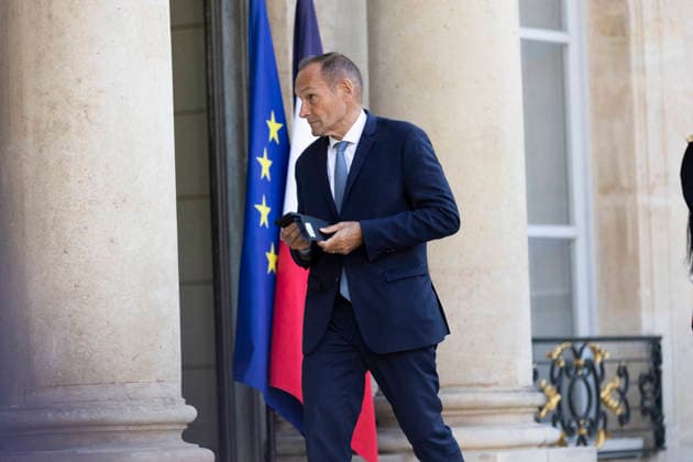 President Macron Welcomes Papua New Guinea PM Marape - Paris Emmanuel Bonne, the President’s diplomatic adviser, prior to a meeting between Emmanuel Macron, President of France, and James Marape, Prime Minister of Papua New Guinea, at the Élysée Palace in Paris, on 20 May 2026, as part of bilateral partnerships in the Indo-Pacific region in the fields of security and defence, the fight against illegal fishing, biodiversity and sustainable development. Photo by Jeremy Paoloni ABACAPRESS.COM Paris France Copyright: xPaolonixJeremy ABACAx