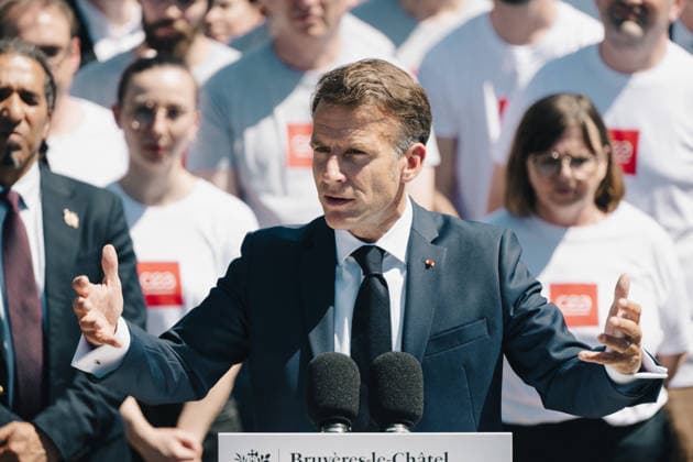 Emmanuel Macron, President of the French Republic gestures during his speech at the European Forum on Computing Power, Quantum Sciences and Technologies, and Semiconductors at the Very Large Computing Centre of the French Alternative Energies and Atomic Energy Commission CEA in Bruyères le Châtel, south of Paris, le 22 mai 2026 Grégoire Campione Pool Bestimage French President during a visit to the European Forum on Computing Power, Quantum Sciences and Technologies, and Semiconductors at the Very Large Computing Centre of the French Alternative Energies and Atomic Energy Commission CEA in Bruyeres le Chatel, south of Paris, France, on May 22, 2026 Bruyères le Châtel France Copyright: xGrà goirexCampione Pool BestimagexGrà goirexCampione Pool Bestimagex