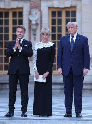 French President Emmanuel Macron and his wife, Brigitte, welcome US President Donald Trump to Versailles, outside Paris, France, on Wednesday, June 17, 2026. Trump was invited at the palace for dinner in the follow-up of the G7 summit in Evian. PAR202406082119 MAYAxVIDON-WHITE