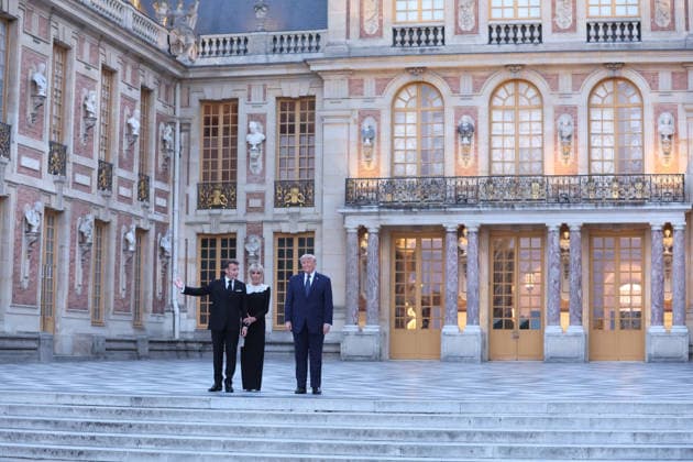 French President Emmanuel Macron and his wife, Brigitte, welcome US President Donald Trump to Versailles, outside Paris, France, on Wednesday, June 17, 2026. Trump was invited at the palace for dinner in the follow-up of the G7 summit in Evian. PAR202406082122 MAYAxVIDON-WHITE