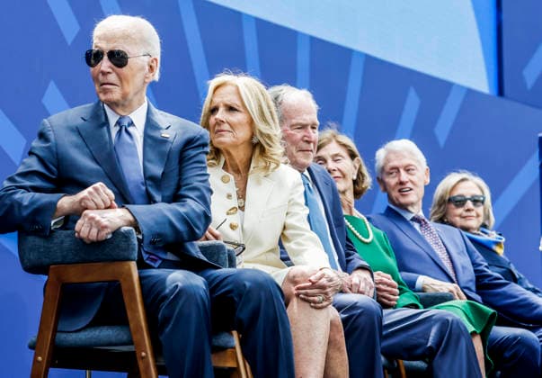 Former President Joe Biden, Former First Lady Jill Biden, Former President George W. Bush, Former First Lady Laura Bush, Former President Bill Clinton, and Former First Lady Hillary Rodham Clinton attend the grand opening for the Obama Presidential Center in the center s John Lewis Plaza in Chicago, Illinois, on Thursday, June 18, 2026. The grounds open to the public on Juneteenth, June 19th. CHI20260618856 TANNENxMAURY