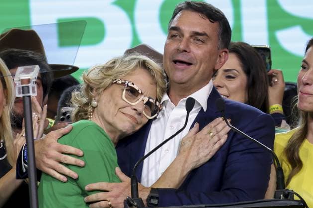 RECORD DATE NOT STATED Convencao Naciponal do PL oficializa Flavio Bolsonaro como candidato a Presidencia da Republica nas eleicoes de 2026 Sao Paulo (SP), July 25, 2026 Politics PL National Convention - Flavio Bolsonaro, son chosen by former president Jair Messias Bolsonaro to represent him in the next elections, and his mother Rogeria Bolsonaro, during the national convention of the Liberal Party (PL). The event is attended by Valdemar da Costa Neto, in support of the senator, officially nominated as the party s candidate for president of the republic in the 2026 elections. The event is attended by political leaders, including the governor of Sao Paulo, Tarcisio de Freitas, and the mayor of the capital of Sao Paulo, Ricardo Nunes. The convention is being Copyright: xLecoxVianax