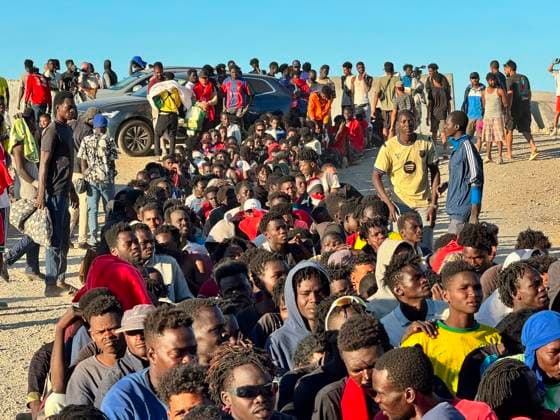 An NGO in Ceuta has distributed more than 12,000 meals to migrants since the mass influx; the Red Cross and the organization Sur Sur are distributing basic food supplies, as of August 3, 2026, in Ceuta, Spain. The Ceuta-based NGO Luna Blanca has distributed more than 12,000 meals in recent days to migrants who entered the city during the mass influx from Morocco. On Sunday alone, the organization’s staff and volunteers distributed food to more than 4,500 people, according to information provided by the NGO to Europa Press on Monday, August 3, 2026. MIGRANTS NGO VOLUNTEERS LUNA BLANCA FOOD PALLETS DONATIONS Ivá Ceuta Ceuta, Spain Copyright: xIvanxZambranox xEuropaxPressx 7700796