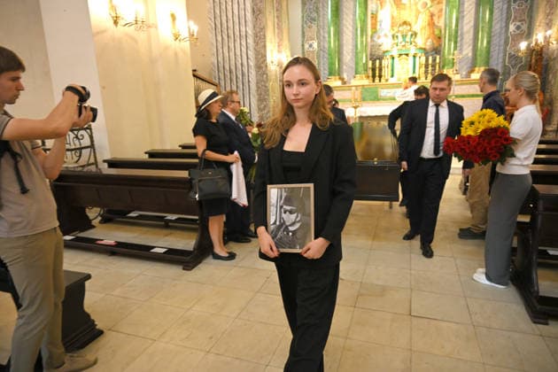 Men carry the coffin of Polish volunteer Marek Rusek-Wolski, who was killed near Kharkiv by a Russian drone attack, from the Cathedral of St Alexander after the farewell ceremony in Kyiv, Ukraine, August 7, 2026. The tragedy occurred at the end of July (approximately 27 July) near Kharkiv, when the volunteer came under a targeted Russian drone strike while on a humanitarian mission. Marek Rusek-Wolski was an administrator of the Polish volunteer community Razem dla Ukrainy. Since early 2023, he had been regularly travelling to Ukraine. He used to organise fundraisers, purchase and deliver food, medicines, hygiene products and animal feed to the most dangerous front-line settlements in the Kharkiv region. (Photo by Yevhen Kotenko Ukrinform) Copyright: xYevhenxKotenkox