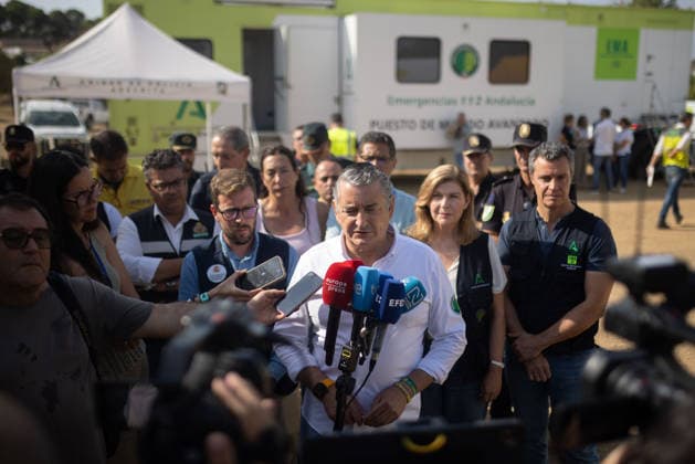 The wildfire in Niebla, Huelva, remains active, with more than 4,000 hectares affected The wildfire in Niebla, Huelva, remains active, with more than 4,000 hectares affected As of August 8, 2026, in Niebla, Huelva, Andalusia, Spain The Regional Minister for the Presidency, Health, and Emergencies and director of the Andalusian Forest Fire Emergency Plan (Plan Infoca), Antonio Sanz, speaks to the media from the command post set up for the wildfire that broke out in the Raboconejo area of Niebla, Huelva, which has now spread over 4,000 hectares. August 8, 2026, Niebla, Huelva, Andalusia, Spain Niebla, Huelva, Andalusia, Spain Spain Copyright: xClaraxCarrascox 7706235