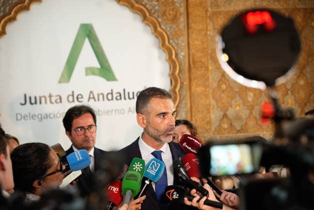 Inauguration of the Regional Delegates of the Andalusian Regional Government in the Province of Almería The Regional Minister of Agriculture, Water, Fisheries, and Rural Development, Ramón Fernández Pacheco, speaks to the media before presiding over the swearing-in ceremony for the Regional Government’s territorial delegates in Almería August 10, 2028, in Almería, Andalusia, Spain August 10, 2026 Marian Leó Almería, Andalusia, Spain Almería, Andalusia, Spain Spain Copyright: xMarianxLeonx 7708502