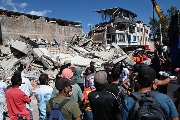 111 killed, 87 injured as magnitude 7.4 earthquake strikes Colombia PEREIRA, COLOMBIA - AUGUST 10: Residents and rescue workers carry out search, rescue and evacuation operations after a powerful earthquake struck Colombia, killing at least 18 people and causing widespread damage in Pereira, on August 10, 2026 in Pereira, Colombia. Preliminary reports indicate that several structures collapsed, buildings and roads were damaged, and some public services were temporarily disrupted. Hospitals activated emergency plans to treat the injured, while technical teams began assessing damaged buildings as authorities warned residents to avoid unsafe structures and remain alert for aftershocks. Alexis Munera Anadolu Pereira Colombia. Editorial use on Copyright: x2026xAnadoluxAlexisxMunerax
