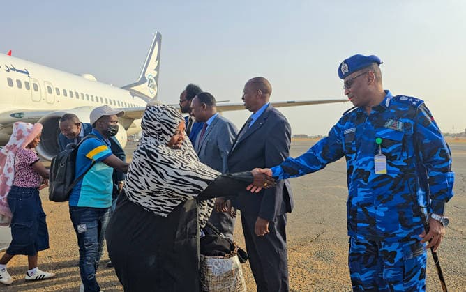 150 Sudanese return home from Kampala under voluntary return program KHARTOUM, SUDAN - AUGUST 16: Sudanese citizens disembark from a plane carrying 150 people from Kampala, Uganda, under a voluntary return program to Khartoum, Sudan, on August 16, 2026, as residents continue returning to the capital after the Sudanese army regained full control of the city on May 21, 2025, amid the ongoing economic and humanitarian crisis caused by the conflict that began between the army and the Rapid Support Forces (RSF) on April 15, 2023. Nezar Abdallah Basheer Anadolu Khartoum Sudan. Editorial use only. Please get in touch for any other usage. Copyright: x2026xAnadoluxNezarxAbdallahxBasheerx