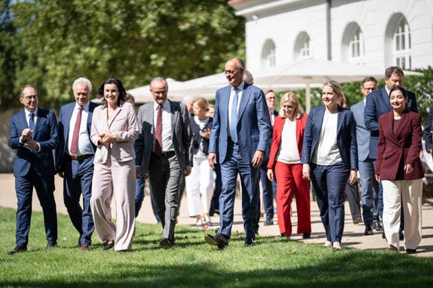 Chancellor Friedrich Merz with his cabinet members in the garden of Neuhardenberg Castle; closed-door cabinet meeting of the German federal government at Neuhardenberg Castle, Märkisch Oderland, Brandenburg, Germany; Neuhardenberg Castle