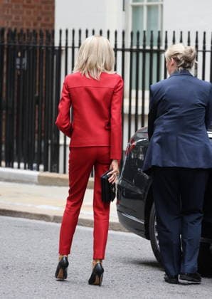 The French president and his wife, First Lady Brigitte Macron, leave 10 Downing Street after a visit to London, United Kingdom, on September 3, 2026. Dominique Jacovides Bestimage. French President and his wife Brigitte Macron leave 10 Downing Street following a visit to London, UK, on September 3, 2026. London, United Kingdom Copyright: xDOMINIQUExJACOVIDESx xBESTIMAGExDOMINIQUExJACOVIDESx xBESTIMAGEx
