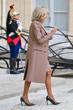 The French president and his wife, First Lady Brigitte Macron, welcome the president of Vietnam and his wife to the Élysée Palace in Paris, France, on September 10, 2026. The French president and his wife, Brigitte Macron, welcome the president of Vietnam and his wife to the Élysée Palace in Paris, France, on September 10, 2026 Paris, France Copyright: xChristianxLiewigx xBestimagexChristianxLiewigx xBestimagex