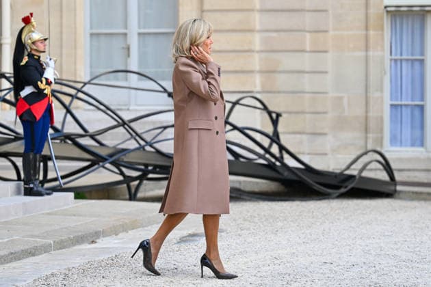 The French president and his wife, First Lady Brigitte Macron, welcome the president of Vietnam and his wife to the Élysée Palace in Paris, France, on September 10, 2026. The French president and his wife, Brigitte Macron, welcome the president of Vietnam and his wife to the Élysée Palace in Paris, France, on September 10, 2026 Paris, France Copyright: xChristianxLiewigx xBestimagexChristianxLiewigx xBestimagex