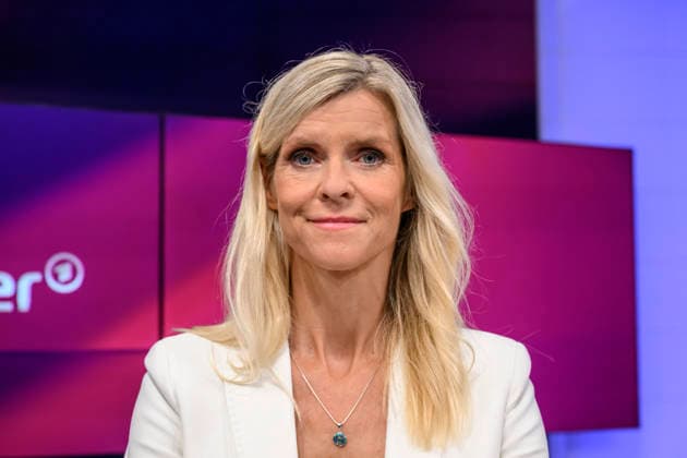 In the photo, from left: Susann Reichenbach, MDR, GER, Berlin, studio, guest on Maischberger, political talk show, TV, program, with host Sandra Maischberger, Das Erste, from Studio 20 in Adlershof, September 15, 2026, Copyright: HMBxMedia UwexKoch