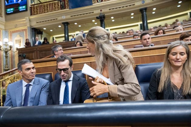 The Government Once Again Faces Questions from Congress on the Crisis in Ceuta I D Prime Minister Pedro Sánchez, First Vice President and Minister of Economy, Trade, and Business Carlos Cuerpo, and Second Vice President and Minister of Labor and Social Economy, Yolanda Díaz, during a question-and-answer session with the government in the Congress of Deputies on September 16, 2026, in Madrid, Spain. The migration crisis that Ceuta has been experiencing since last July is once again the focus of the opposition’s questions to the government during the question-and-answer session, with inquiries such as what the plans are for the autonomous city and whether the government believes that the irregular entry of migrants has damaged Spain’s image Copyright: xJesusxHellinx 7778281