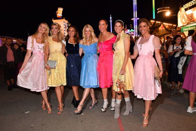 Julia Pohl, Annika Gassner, Sinta Weisz, Natascha Gruen, Sylvia Walker, Rebecca Kunikowski, and Marion Moser at the Wiesn Almauftrieb at Oktoberfest on September 20, 2026, in Munich Julia Pohl, Annika Gassner, Sinta Weisz, Natascha Gruen, Sylvia Walker, Rebecca Kunikowski, and Marion Moser during the 202