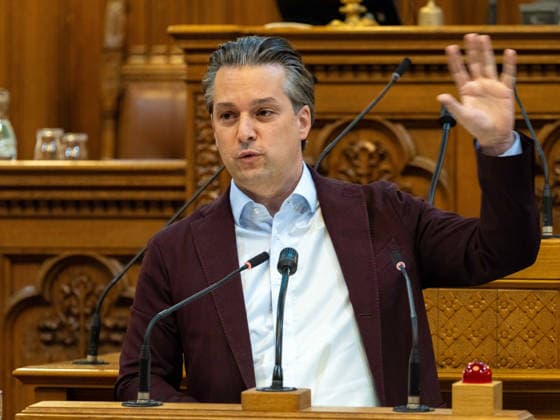 September 21, 2026, Vienna City Council, No. 050: Dominik Nepp, FPÖ Member of the Vienna State Parliament and City Council, and State Party Chairman, on September 21, 2026, at the 17th session of the Vienna City Council, held at City Hall in Vienna, Vienna, Austria, at the request of the FPÖ