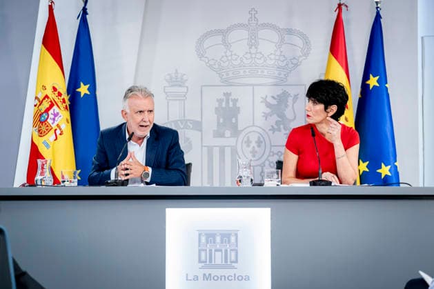 The Council of Ministers Reports on New Progress in the Administration of Ceuta The Minister of Territorial Policy and Democratic Memory, Ángel Víctor Torres, and the Minister of Inclusion, Social Security, and Migration and Government Spokesperson, Elma Saiz, during the press conference following the Council of Ministers meeting on September 22, 2026, in Madrid, Spain. The government has reported on the latest developments in the management of the migration crisis that Ceuta has been experiencing since last July and has outlined the next steps to be taken. In addition, the Council of Ministers has approved other measures, such as the call for bids for the integration of the railway in Torrelavega. SEPTEMBER 22SEPTEMBER 2026 COUNCIL OF MIN Copyright: xA.xPÃ rezxMecax 7791572