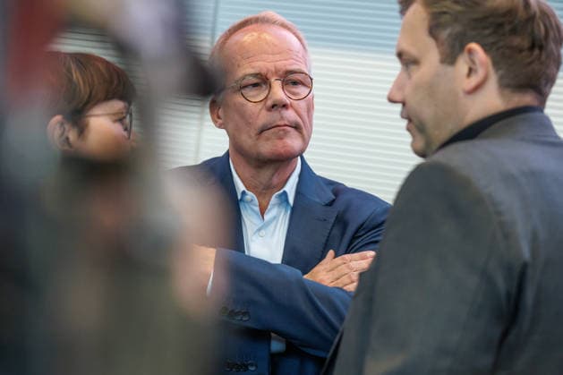Statement by Matthias Miersch, SPD Chairman, and Lars Klingbeil, SPD Federal Minister of Finance, at an SPD parliamentary group meeting on September 22, 2029, in Berlin, Berlin, Berlin, Germany, at the Reichstag