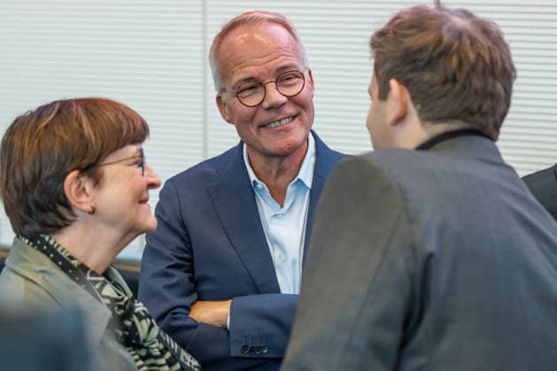 Statement by Matthias Miersch, SPD Chair, and Lars Klingbeil, SPD, Federal Minister of Finance, at an SPD parliamentary group meeting on September 22, 2029, in Berlin, Berlin, Berlin, Germany, at the Reichstag