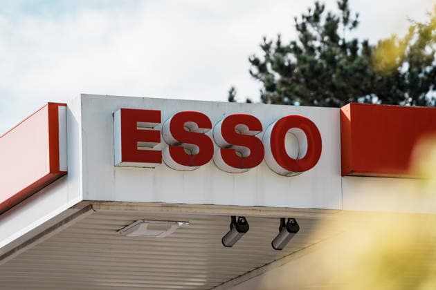 Germany, Gas Station in Aachen, Gas Prices, Prices, Discount, Federal Government, Gas Discount, Price Cap, Gas Costs, Diesel, Gasoline, E10, Burden, Oil, Crude Oil, Fuel Price, Fuel, Energy Crisis, Esso, Exxon, ExxonMobil, Sign Nearby Copyright: xThiemoxRudolphx