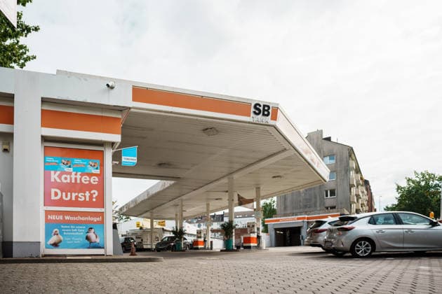 Germany, Gas Station in Aachen, Gas Prices, Prices, Discount, Federal Government, Gas Discount, Price Cap, Gas Costs, Diesel, Gasoline, E10, Gas Pump, Burden, Oil, Crude Oil, Fuel Price, Fuel, Energy Crisis, Independent Gas Station, Self-Service, Totale, Exterior View Copyright: xThiemoxRudolphx