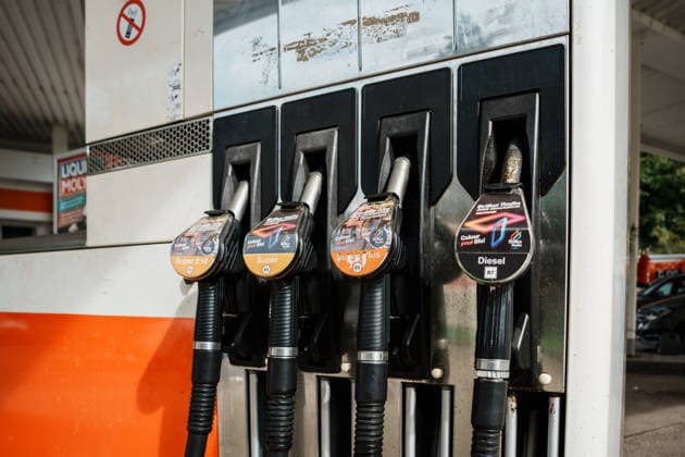 Germany, Gas Station in Aachen, Gas Prices, Prices, Discount, Federal Government, Gas Discount, Price Cap, Gas Costs, Diesel, Gasoline, E10, Gas Pump, Burden, Oil, Crude Oil, Fuel Price, Fuel, Energy Crisis, Independent Gas Station, Self-Service, Gas Nozzles Copyright: xThiemoxRudolphx