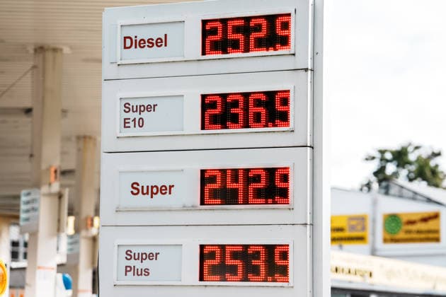 Germany, Gas Station in Aachen, Gas Prices, Prices, Discount, Federal Government, Gas Price Discount, Price Cap, Gas Costs, Diesel, Gasoline, E10, gas pump, burden, oil, crude oil, fuel price, fuel, energy crisis, independent gas station, self-service, ad, record prices Copyright: xThiemoxRudolphx
