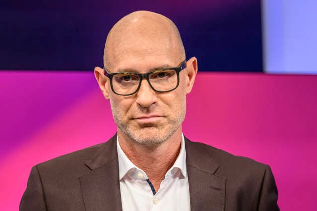 Pictured from left: Lars Sänger, MDR, GER, Berlin, studio, guest on Maischberger, political talk show, TV, program, with host Sandra Maischberger, Das Erste, from Adlershof Am Studio 20, September 22, 2026, Copyright: HMBxMedia UwexKoch