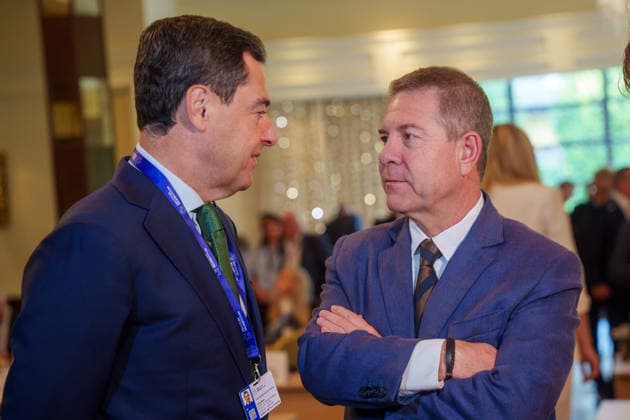 Moreno is participating this Wednesday in Ireland in the meeting of the European Committee of the Regions. The president of the Regional Government of Andalusia, Juanma Moreno i, talks with the President of the Regional Government of Castile-La Mancha, Emiliano García Page d, at the start of the meeting of the Bureau of the Committee of the Regions (CoR) being held in the city of Mullingar, in Ireland. September 23, 2026, in Mullingar, Ireland. The meeting of the Bureau of the European Committee of the Regions in Mullingar was held under the theme Prosperous and Sustainable Communities: Building a Europe That Works for All Territories, where Juanma Moreno addressed two debates. The first focused on the competitiveness, innovation, and ec Copyright: xFranciscoxJ.xOlmox 7793216
