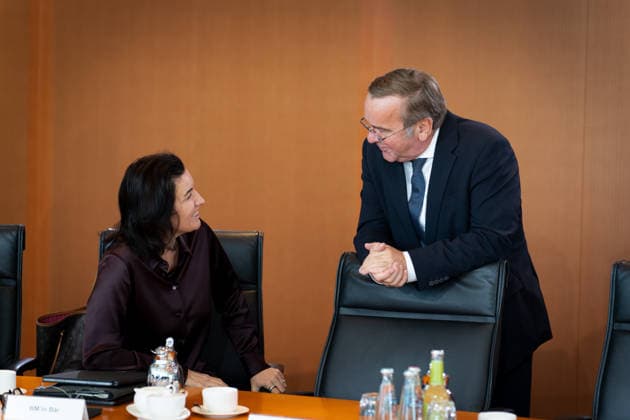 Cabinet meeting, Federal Government, Kickoff, Cabinet meeting, Federal Government, Boris Pistorius, Federal Minister of Defense, Dorothee Bär, Federal Minister, Research, Berlin, Berlin, GER