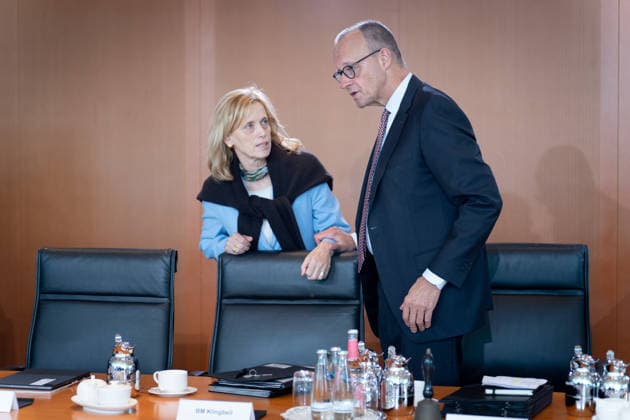 Cabinet meeting, Federal Government, Kickoff, Cabinet meeting, Federal Government, Federal Chancellor, Friedrich Merz, Karin Prien, Federal Minister of Education and Family Affairs, Berlin, Berlin, GER