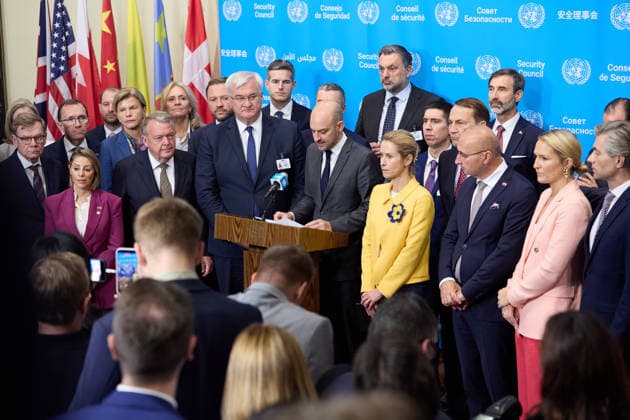 September 23, 2026, New York, New York, USA: Jean-Noel Barrot, Minister for Europe and Foreign Affairs of France, speaks during a joint press encounter on Ukraine, flanked by Andrii Sybiha (L), Minister for Foreign Affairs of Ukraine, and Kaja Kallas (R), High Representative of the European Union for Foreign Affairs and Security Policy, at United Nations headquarters in New York City. New York USA - ZUMAs237 20260923_aap_s237_002 Copyright: xMarkxJ.xSullivanx