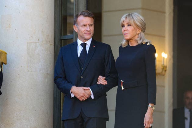 President Emmanuel Macron and First Lady Brigitte Macron welcome Pope Leo XIV to the Élysée Palace in Paris on September 25, 2026. Pope Leo XIV is making his first official visit to France from September 25 to 28, with stops in Paris, Lourdes, and Metz. In Paris, the pontiff’s schedule includes a meeting with French President E. Macron, a time of prayer at Notre Dame Cathedral, and an open-air Mass on the Champs-Élysées. This trip marks the first visit by a pope to the country since Benedict XVI’s visit in 2008. Cyril Moreau, Dominique Jacovides, Bestimage. President Emmanuel Macron and First Lady Brigitte Macron welcome Pope Leo XIV to the Élysée Palace in Paris on September 25, 2026. Pope Leo XIV is making his first official visit to Fra Copyright: xJACOVIDES-MOREAUx xBESTIMAGExJACOVIDES-MOREAUx xBESTIMAGEx