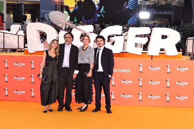 September 25, 2026, Ciudad De Mexico, Ciudad De Mexico, Mexico: TO - 45249 - Mexico City - 09 25 2026 - Maria Eladia Hageeman, The director Alejandro Gonzalez Inarritu, Maria Gonzalez and Eliseo Gonzalez, and his family, during the red carpet of the movie - Digger -, at Parque Plaza Toreo, in Mexico City. Clasos photo Ciudad De Mexico Mexico - ZUMAcs4_ 20260925_faa_cs4_150 Copyright: xAlfonsoxManzanox