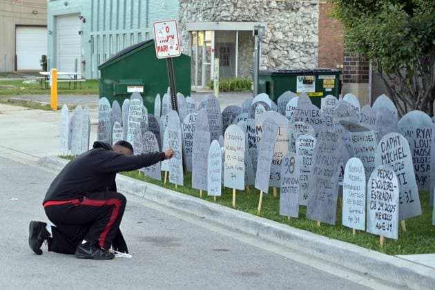 Symbolic tombstones line Broadview detention center lawn for immigrant rights vigil in Illinois BROADVIEW, ILLINOIS, UNITED STATES - SEPTEMBER 26: Symbolic tombstones displaying the names, ages, countries of origin, and dates of death of immigrants who died in U.S. immigration custody line the lawn outside the Broadview Detention Center at 1930 Beach St on September 26, 2026, in Broadview, Illinois, United States. Activists gathered for a Candlelight Vigil for Human Rights marking the one-year anniversary of community mobilization against the ICE Midway Blitz operation in the Chicago area, advocating for dignity and justice for immigrants. Jacek Boczarski Anadolu Illinois United States. Editorial use only. Please get in touch for any Copyright: x2026xAnadoluxJacekxBoczarskix