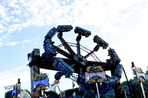 Munich, September 28, 2026, Theresienwiesn, Oktoberfest, carnival operator, Predator ride, visitors, photo, Munich