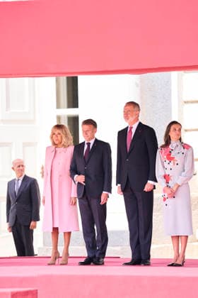 29-09-2026 Madrid Queen Letizia and King Felipe with Emmanuel Macron and Brigitte Macron during the official welcome at the royal palace in Madrid on the 1st day of the 2 day statevisit to Spain. No Spain  Copyright: xPPEx