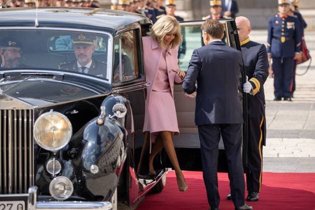 September 29, 2026, Madrid, Spain: First Lady Brigitte Macron attends the official reception with military honorsâ€hosted by the King and Queen of Spain, Felipe VI and Letizia, at the Royal Palace of Madridâ€for the President of the French Republic, Emmanuel Macron, and the First Lady, Brigitte Macron. Madrid Spain - ZUMAs197 20260929_aaa_s197_209 Copyright: xDavidxCanalesx
