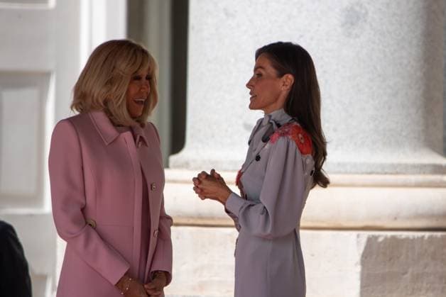 September 29, 2026, Madrid, Spain: First Lady Brigitte Macron and Queen Letizia are seen during the official reception with military honors for the President of the French Republic, Emmanuel Macron, and First Lady Brigitte Macron, hosted by the King and Queen of Spain at the Royal Palace of Madrid. Madrid Spain - ZUMAs197 20260929_aaa_s197_207 Copyright: xDavidxCanalesx