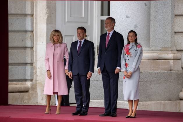 September 29, 2026, Madrid, Spain: From left to right: First Lady Brigitte Macron, President of the French Republic Emmanuel Macron, King Felipe VI, and Queen Letizia during the official reception with military honors for the President of the French Republic, Emmanuel Macron, and First Lady Brigitte Macron at the Royal Palace of Madrid. Madrid Spain - ZUMAs197 20260929_aaa_s197_219 Copyright: xDavidxCanalesx