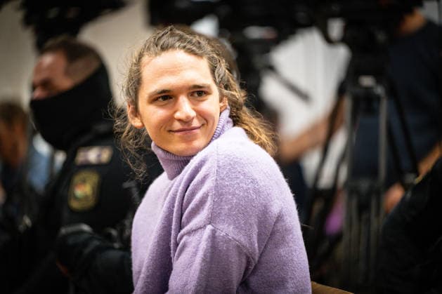 September 30, 2026, Budapest, Budapest, Hungary: German antifa activist MAJA T. stand before the Budapest-Capital Regional Court of Appeal on 30 September, 2026 Budapest Hungary - ZUMAa256 20260930_zip_a256_014 Copyright: xDanielxAlfoldix