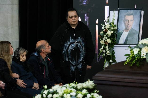 RUSSIA, MOSCOW - SEPTEMBER 30, 2026: Singer Igor Nadzhiyev attends a farewell ceremony for music critic Sergei Sosedov at Troyekurovskoye Cemetery. Sosedov died in an accident in the Republic of Sakha (Yakutia) on September 23, at the age of 59 Moscow Russia - ZUMAt113 20260930_zaa_t113_056 Copyright: xArtyomxGeodakyanx