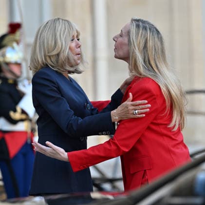 Emmanuel Macron - Javier Milei meeting in Paris PARIS, FRANCE - OCTOBER 1: French First Lady Brigitte Macron (L) welcomes General Secretary of the Presidency of Argentina and sister of Argentina s President Karina Milei (R) ahead of their meeting at the Elysee Palace in Paris, France on October 1, 2026. Mustafa Yalcin Anadolu Paris France. Editorial use only. Please get in touch for any other usage. Copyright: x2026xAnadoluxMustafaxYalcinx