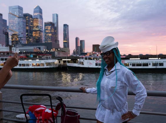 Diner en Blanc returns to New York City NEW YORK, UNITED STATES - OCTOBER 01: Hundreds of guests dressed in white gather at Pier 84 in Manhattan for New York City’s annual Diner en Blanc, in United States on October 01, 2026. Originating in Paris in 1988 and now staged across major global cities, the secretive pop-up event brings attendees together for an evening of open-air dining, music, and dancing along the Hudson River waterfront. Lokman Vural Elibol Anadolu New York United States. Editorial use only. Please get in touch for any other usage. Copyright: x2026xAnadoluxLokmanxVuralxElibolx