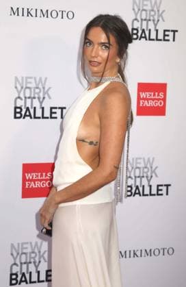 October 1, 2026, New York, New York, USA: Co-chair EMMA GRAY seen during the red carpet arrivals for the New York City Fall Ballet Fall 2026 Gala held at the David Koch Theater at Lincoln Center. New York USA - ZUMAk03_ 20261001_zaf_k03_042 Copyright: xNancyxKaszermanx